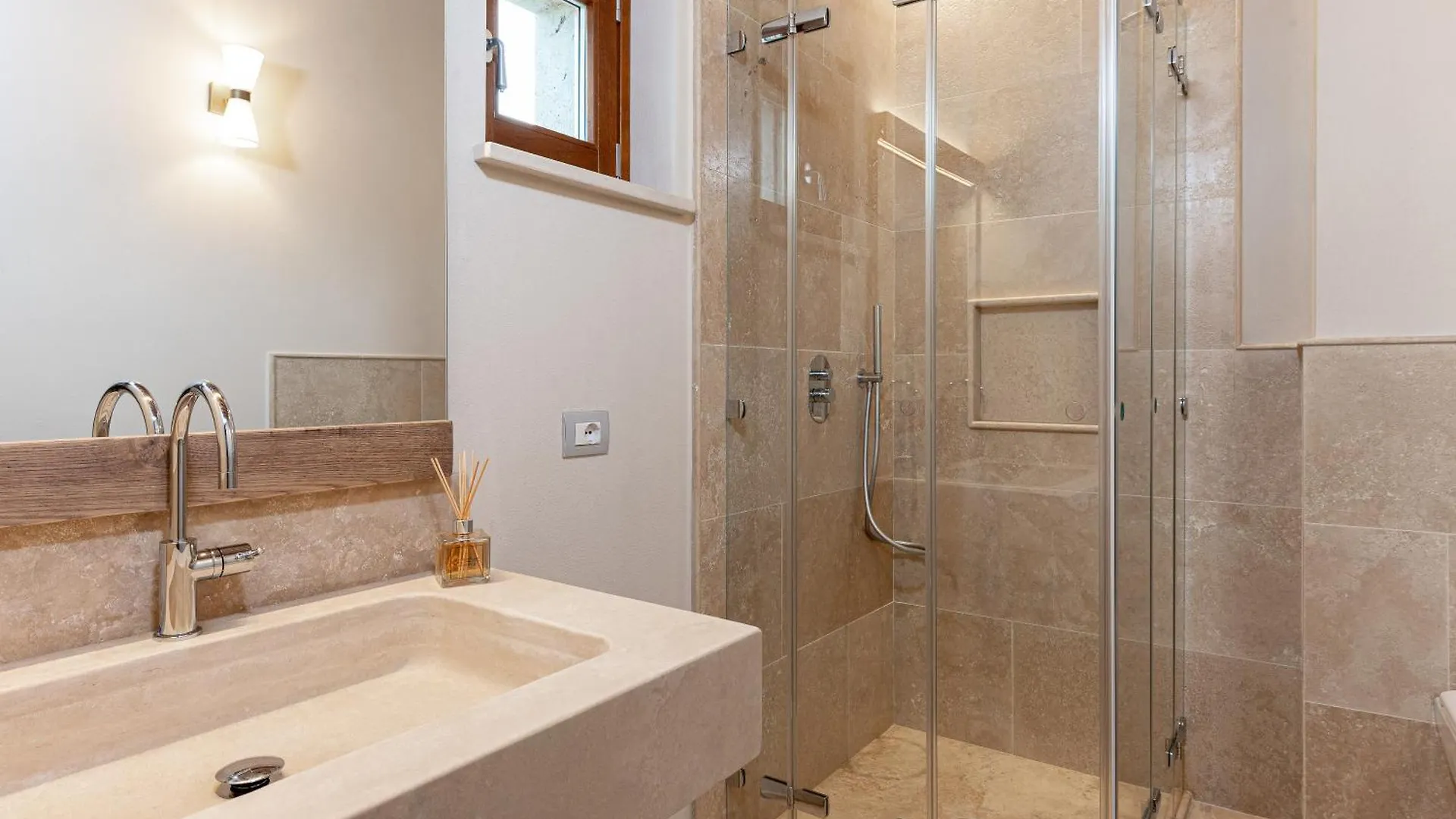 Relais Lungagnola Villa Casa Lappi Italy